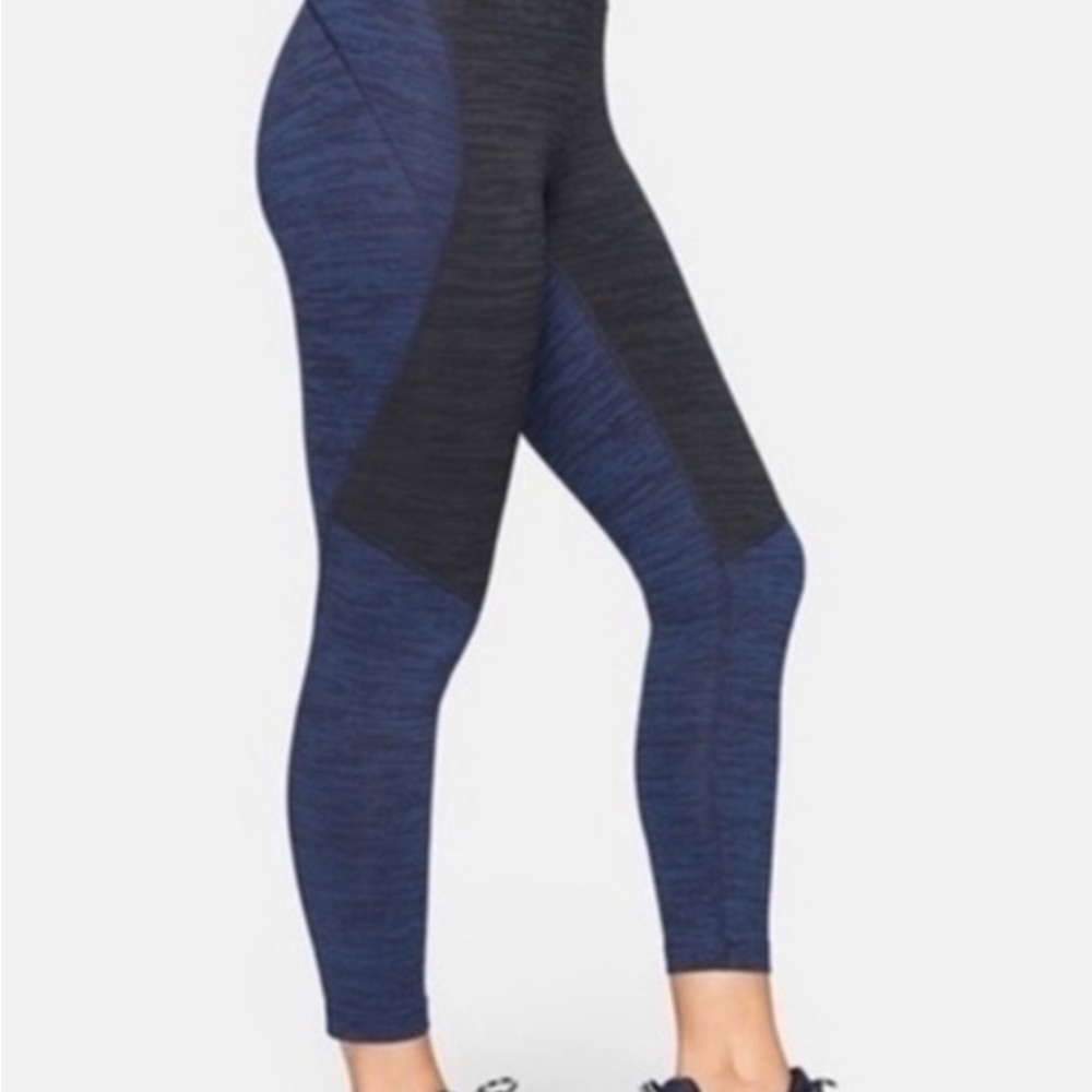 Outdoor Voices Navy and Black Leggings